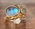 Anello vintage con pietra di luna blu incastonata